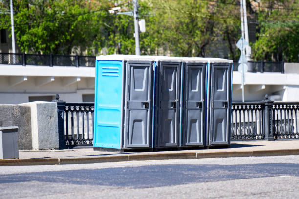 Portable restroom solutions in Sharpes, FL