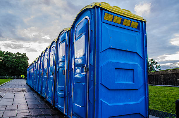 Portable Toilet Options We Offer in Sharpes, FL